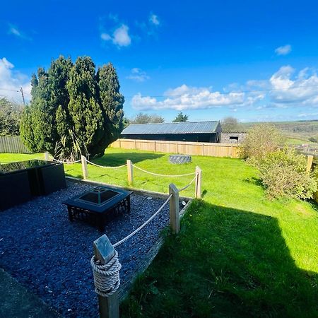 1 Bedroom Holiday Let In The Heart Of West Wales Кармартен Экстерьер фото