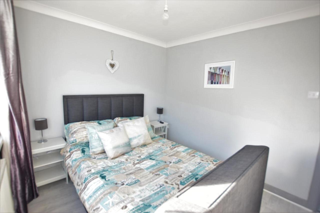 1 Bedroom Holiday Let In The Heart Of West Wales Кармартен Экстерьер фото